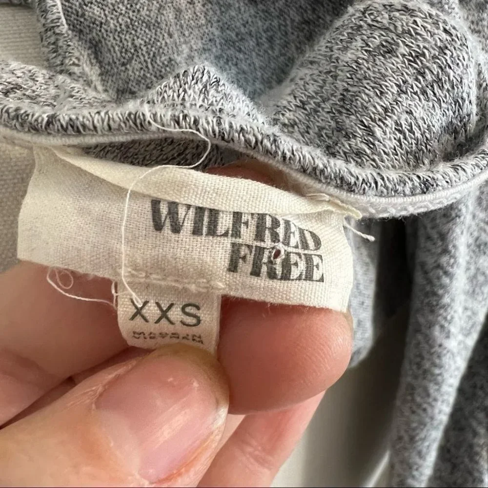 Aritzia Wilfred Free Burnette Racerback Swing Tank Light Grey - Picture 9 of 10